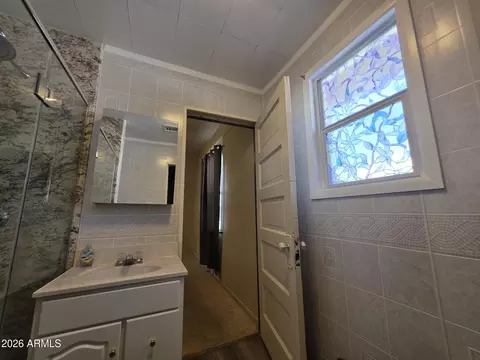 Bath - 1236 E 13th St, Douglas, AZ 85607 photo 2 of 6