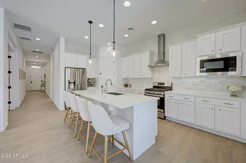 Kitchen - 2082 E Oriole Dr, Gilbert, AZ 85297 photo 2 of 2