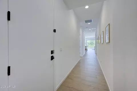 Entry Way - 2082 E Oriole Dr, Gilbert, AZ 85297 photo 2 of 2