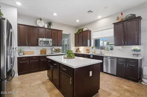 Kitchen - 1122 E Lodgepole Dr, Gilbert, AZ 85298 photo 2 of 6