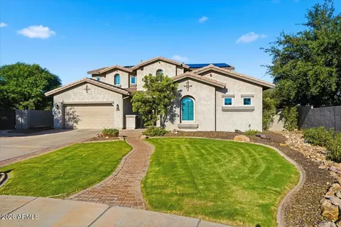 Exterior - 1122 E Lodgepole Dr, Gilbert, AZ 85298 photo 2 of 18
