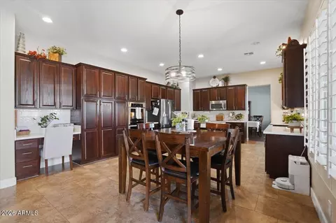 Kitchen - 1122 E Lodgepole Dr, Gilbert, AZ 85298 photo 1 of 6