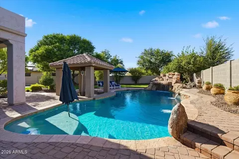 Exterior - 1122 E Lodgepole Dr, Gilbert, AZ 85298 photo 7 of 18
