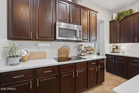 Kitchen - 1122 E Lodgepole Dr, Gilbert, AZ 85298 photo 6 of 6