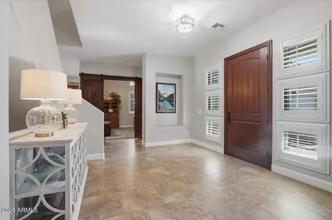 Entry Way - 1122 E Lodgepole Dr, Gilbert, AZ 85298 photo 2 of 8