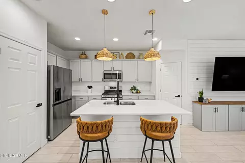 Kitchen - 8319 E Irwin Ave, Mesa, AZ 85209 photo 2 of 3