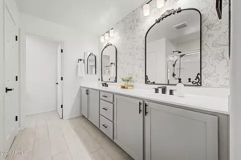 Bath - 8319 E Irwin Ave, Mesa, AZ 85209 photo 2 of 5