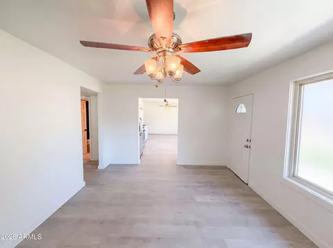 2027 W Corrine Dr, Phoenix, AZ 85029 photo 3