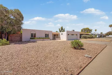 3039 E Windrose Dr, Phoenix, AZ 85032 photo 2