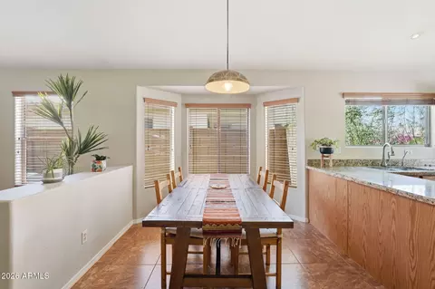 Dining - 2615 E Beautiful Ln, Phoenix, AZ 85042 photo 1 of 2