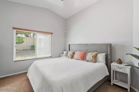 Bedroom - 2615 E Beautiful Ln, Phoenix, AZ 85042 photo 1 of 8