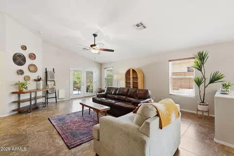 Living - 2615 E Beautiful Ln, Phoenix, AZ 85042 photo 1 of 3