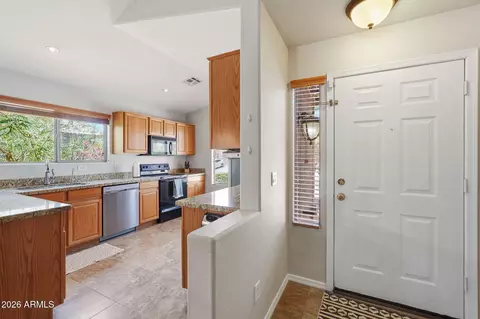 Entry Way - 2615 E Beautiful Ln, Phoenix, AZ 85042 photo 1 of 1