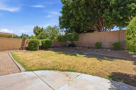 Exterior - 2615 E Beautiful Ln, Phoenix, AZ 85042 photo 4 of 6