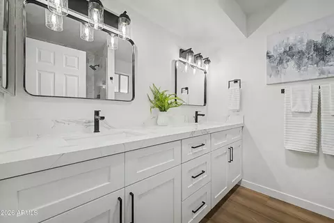Bath - 2260 E Jasmine St, Mesa, AZ 85213 photo 1 of 4