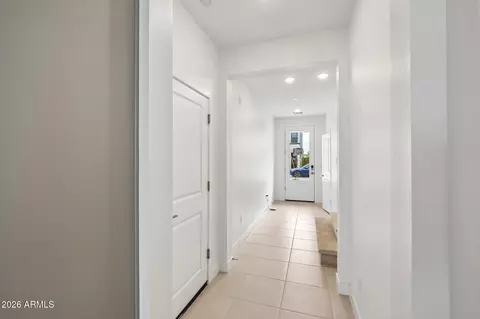 Entry Way - 5428 S 35th Way, Phoenix, AZ 85040 photo 1 of 4
