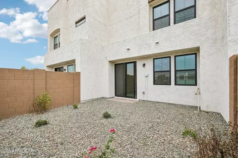 Exterior - 5428 S 35th Way, Phoenix, AZ 85040 photo 2 of 5