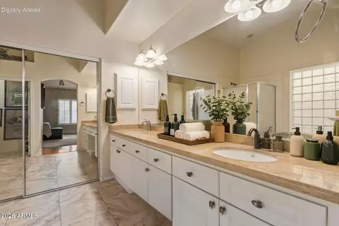 Bath - 1337 E Ludlow Dr, Phoenix, AZ 85022 photo 3 of 3