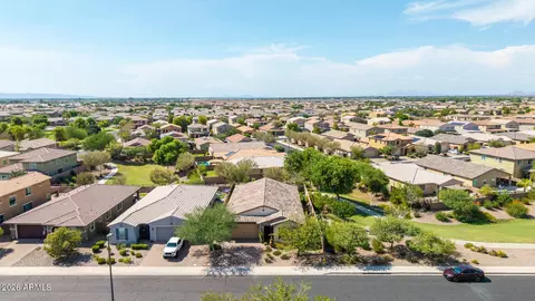 View/Area - 2688 E Daniel Dr, Gilbert, AZ 85298 photo 5 of 32