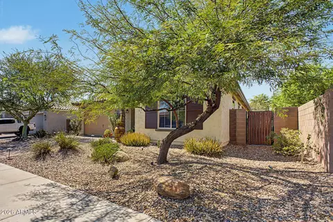 Exterior - 2688 E Daniel Dr, Gilbert, AZ 85298 photo 11 of 28