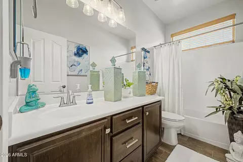 Bath - 2688 E Daniel Dr, Gilbert, AZ 85298 photo 4 of 5