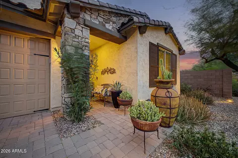 Exterior - 2688 E Daniel Dr, Gilbert, AZ 85298 photo 8 of 28