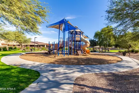 View/Area - 2688 E Daniel Dr, Gilbert, AZ 85298 photo 18 of 32