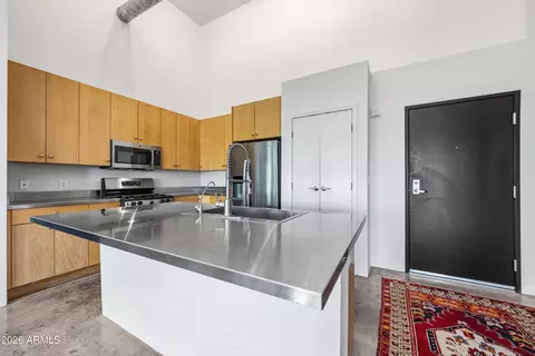 Kitchen - 914 E Osborn Rd #416, Phoenix, AZ 85014 photo 2 of 9