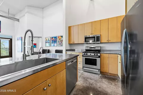 Kitchen - 914 E Osborn Rd #416, Phoenix, AZ 85014 photo 4 of 9