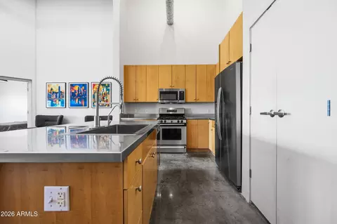 Kitchen - 914 E Osborn Rd #416, Phoenix, AZ 85014 photo 3 of 9
