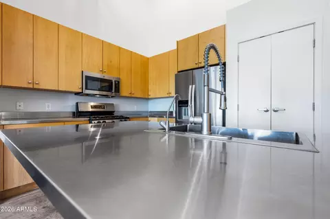 Kitchen - 914 E Osborn Rd #416, Phoenix, AZ 85014 photo 6 of 9
