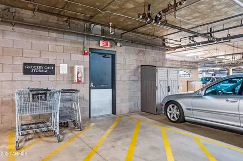 Exterior - 914 E Osborn Rd #416, Phoenix, AZ 85014 photo 5 of 9