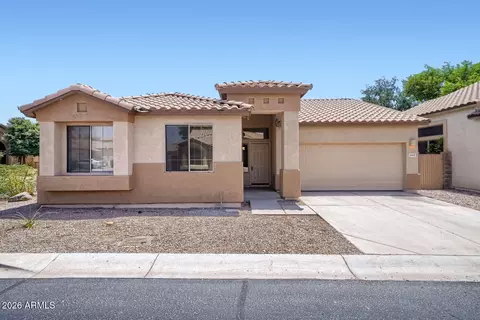 Exterior - 8953 E Capri Ave, Mesa, AZ 85208 photo 3 of 8