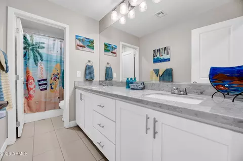 Bath - 3109 E Monterosa St, Phoenix, AZ 85016 photo 4 of 4