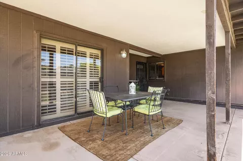 Exterior - 1735 W Isleta Ave, Mesa, AZ 85202 photo 4 of 9