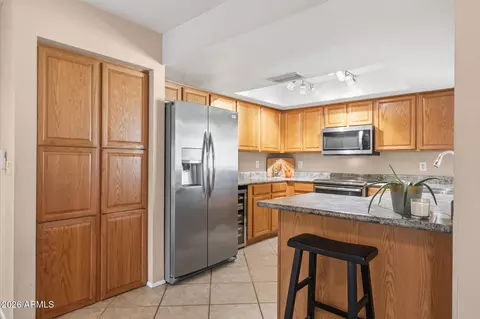 Kitchen - 1735 W Isleta Ave, Mesa, AZ 85202 photo 2 of 4