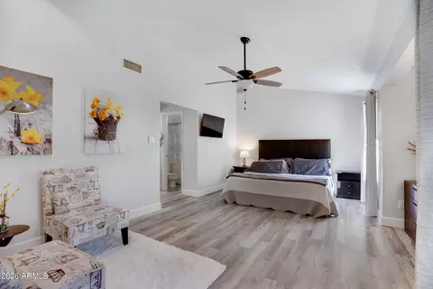 Bedroom - 6502 N 10th Pl, Phoenix, AZ 85014 photo 1 of 3