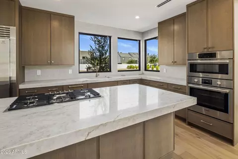Kitchen - 5929 N 14th St, Phoenix, AZ 85014 photo 4 of 5
