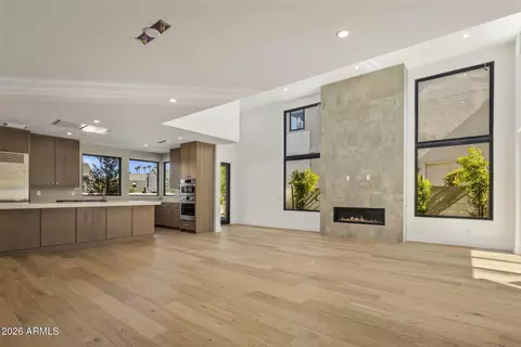 Living - 5929 N 14th St, Phoenix, AZ 85014 photo 1 of 6