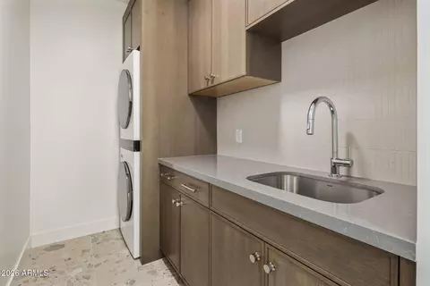 Other - 5929 N 14th St, Phoenix, AZ 85014 photo 2 of 7