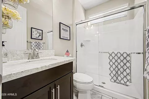 Bath - 4640 E Beck Ln, Phoenix, AZ 85032 photo 1 of 5