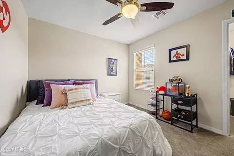 Bedroom - 4640 E Beck Ln, Phoenix, AZ 85032 photo 4 of 5
