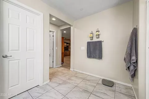 Entry Way - 4640 E Beck Ln, Phoenix, AZ 85032 photo 4 of 4