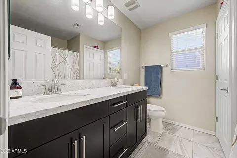 Bath - 4640 E Beck Ln, Phoenix, AZ 85032 photo 4 of 5