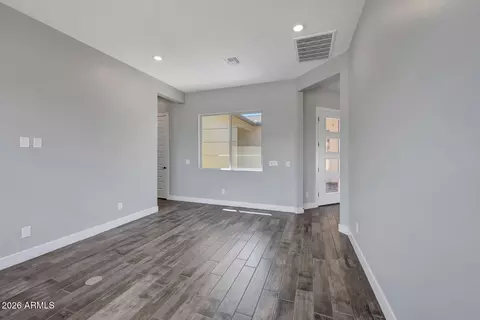 Living - 698 W Ridge Rd, Apache Junction, AZ 85120 photo 8 of 12