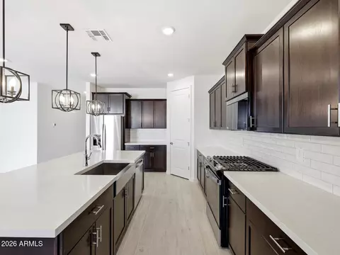 2595 E Vintage Dr, San Tan Valley, AZ 85143