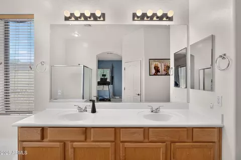 Bath - 3282 E Lowell Ave, Gilbert, AZ 85297 photo 4 of 5