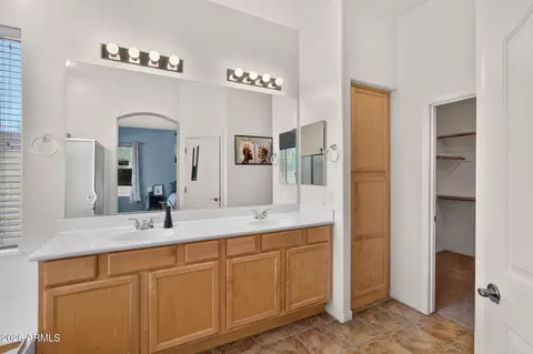 Bath - 3282 E Lowell Ave, Gilbert, AZ 85297 photo 3 of 5