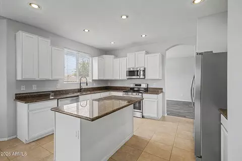 Kitchen - 3533 E Wildhorse Dr, Gilbert, AZ 85297 photo 3 of 3