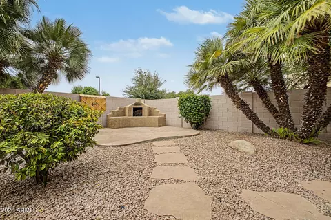 Exterior - 3533 E Wildhorse Dr, Gilbert, AZ 85297 photo 4 of 8